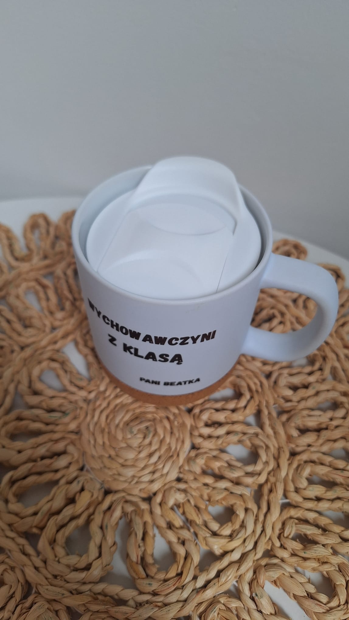 Kubek z korkowym spodem i wieczkiem – 330 ml - obrazek 6